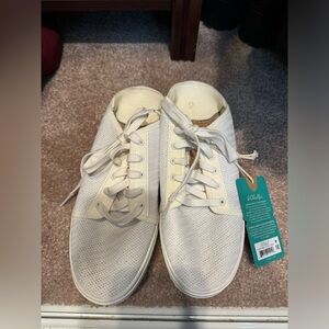 NWT Women’s Olukai pehulea Li slip on sneaker - white - size 10